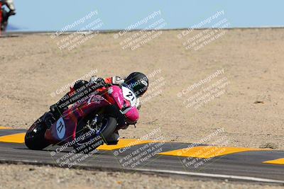 media/Oct-09-2022-SoCal Trackdays (Sun) [[95640aeeb6]]/Turn 12 (140pm)/